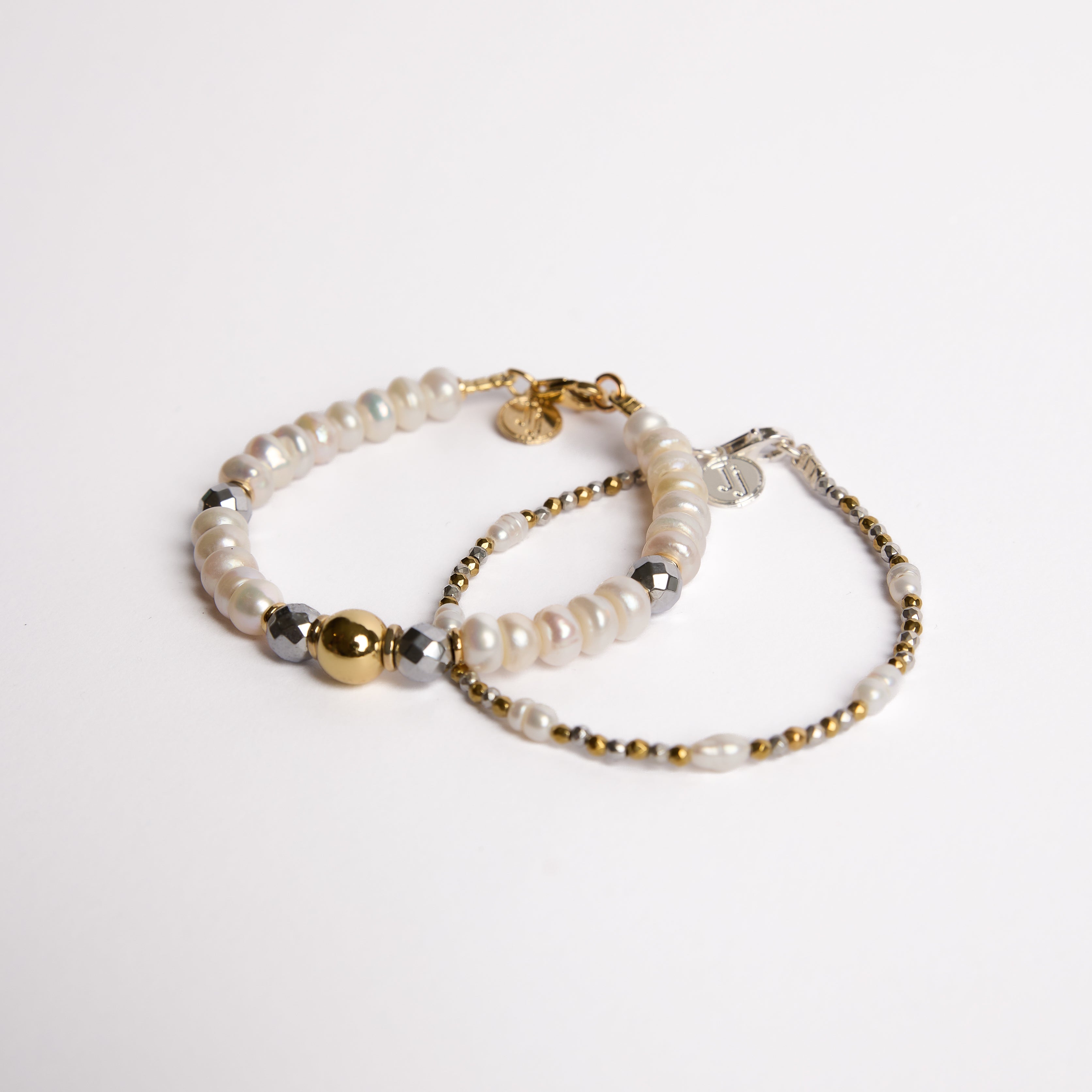 BRACELET EN HÉMATITE - ORNÉ DE PERLES