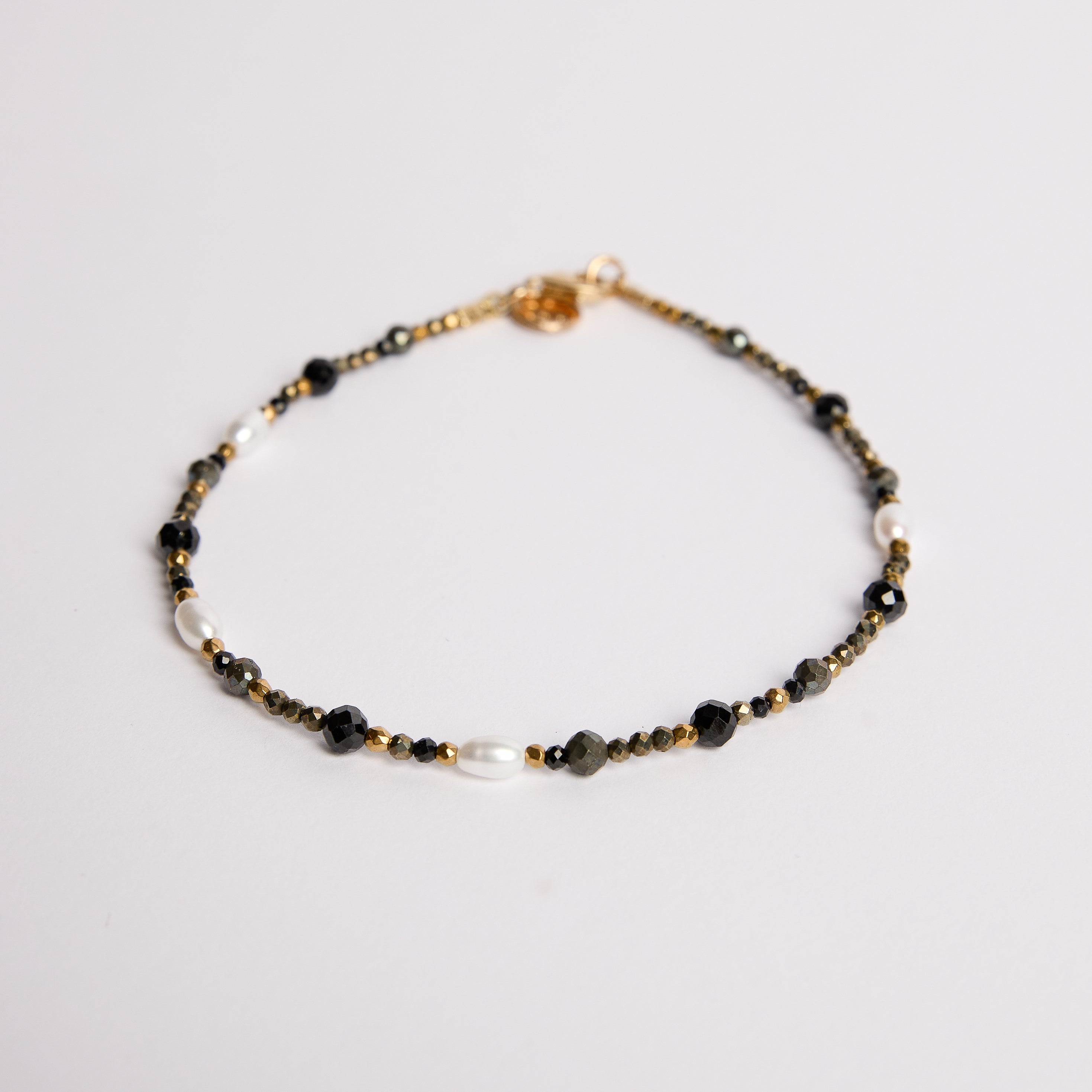 Collier ras du cou en hématite avec perles de riz