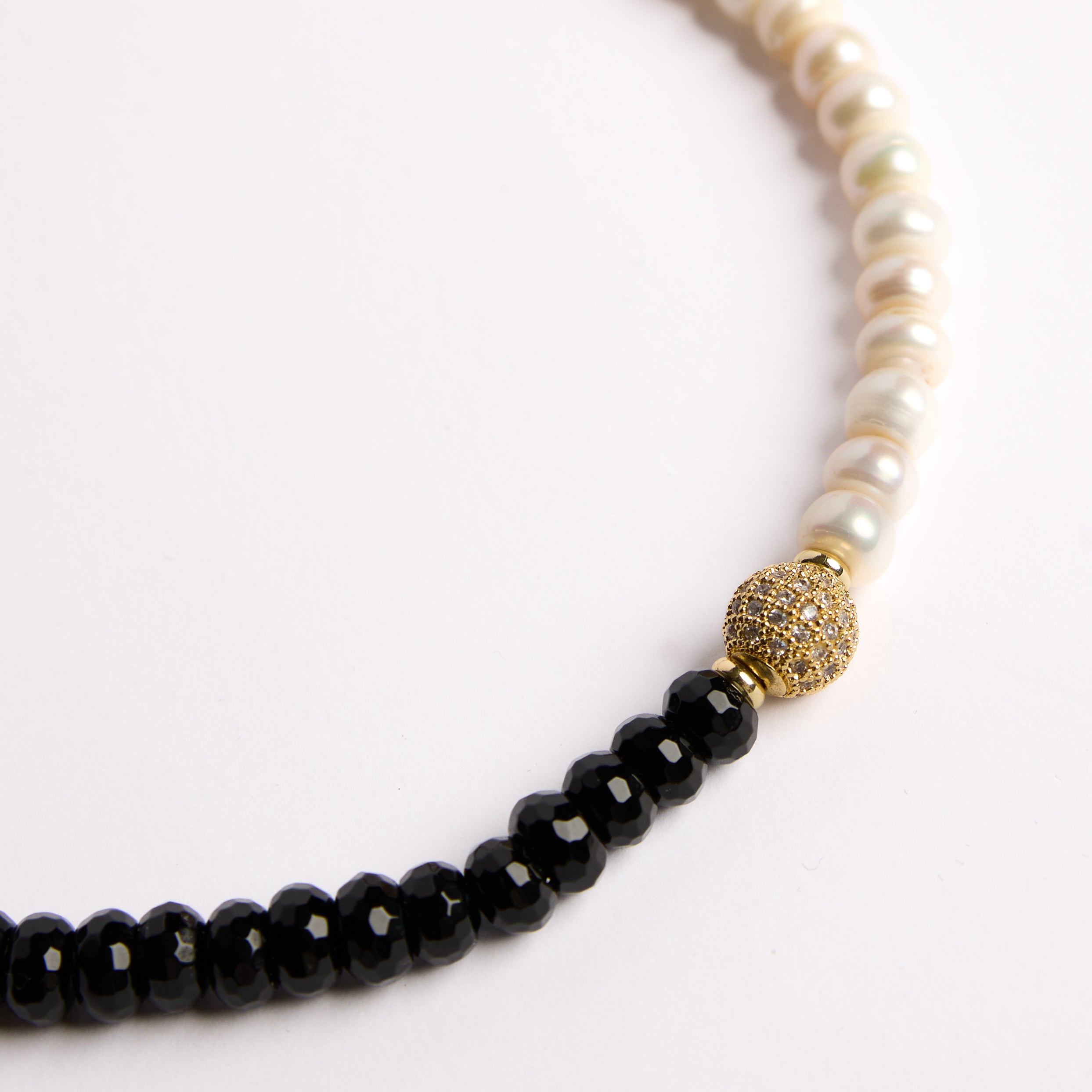 Collier de perles avec onyx