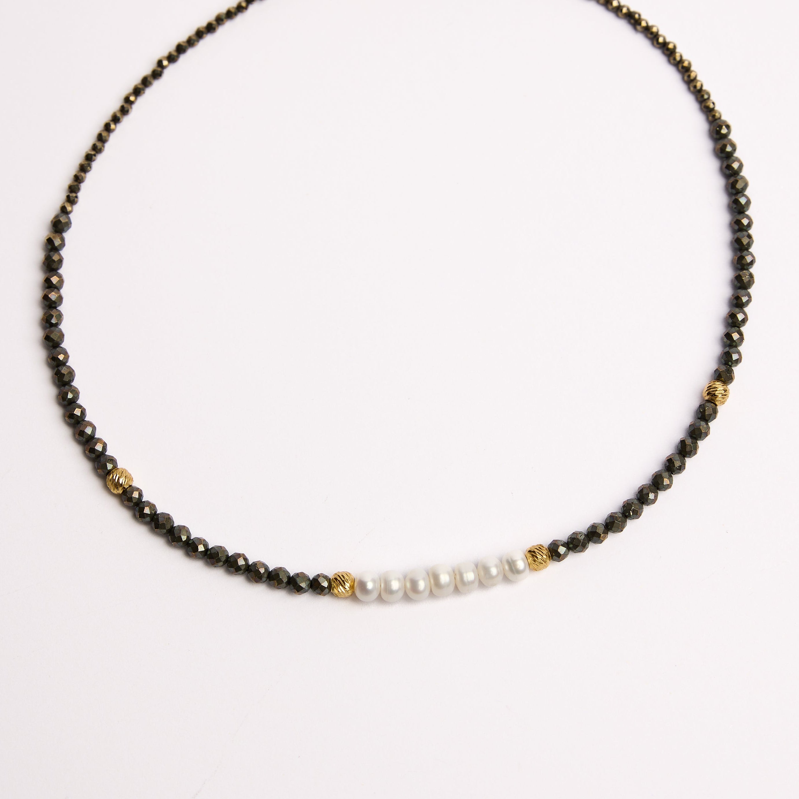 Gargantilla de pirita con perla de arroz