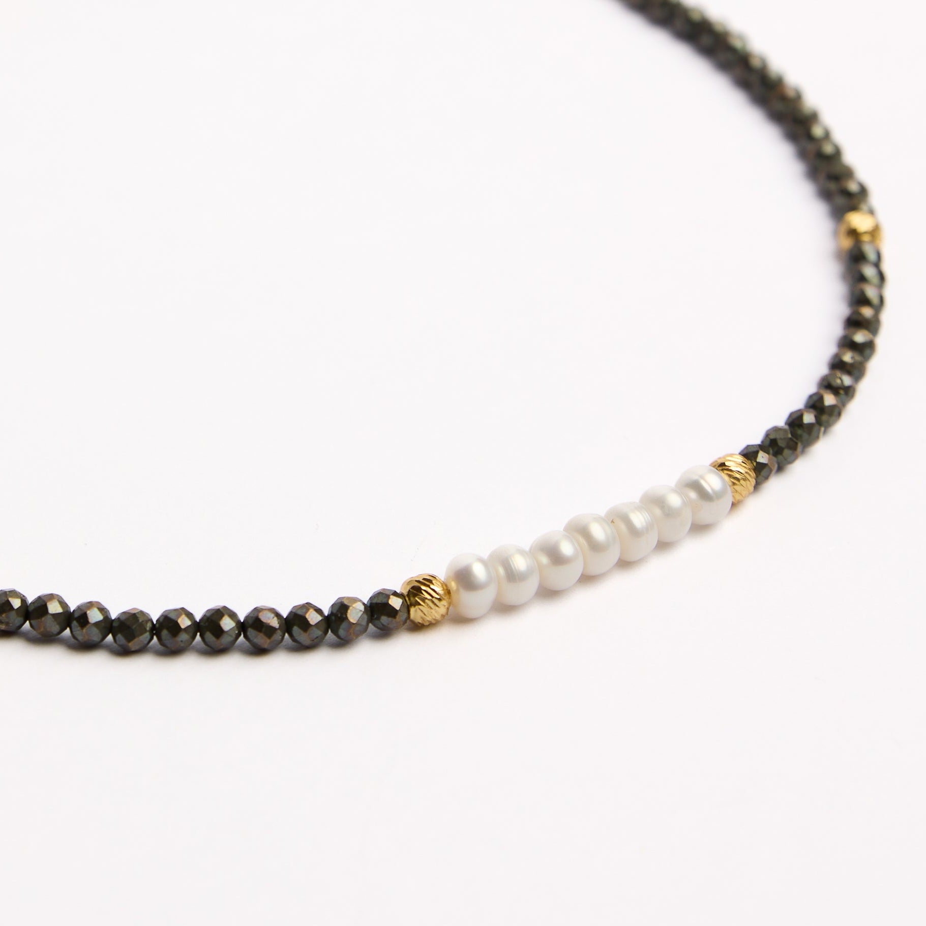 Gargantilla de pirita con perla de arroz