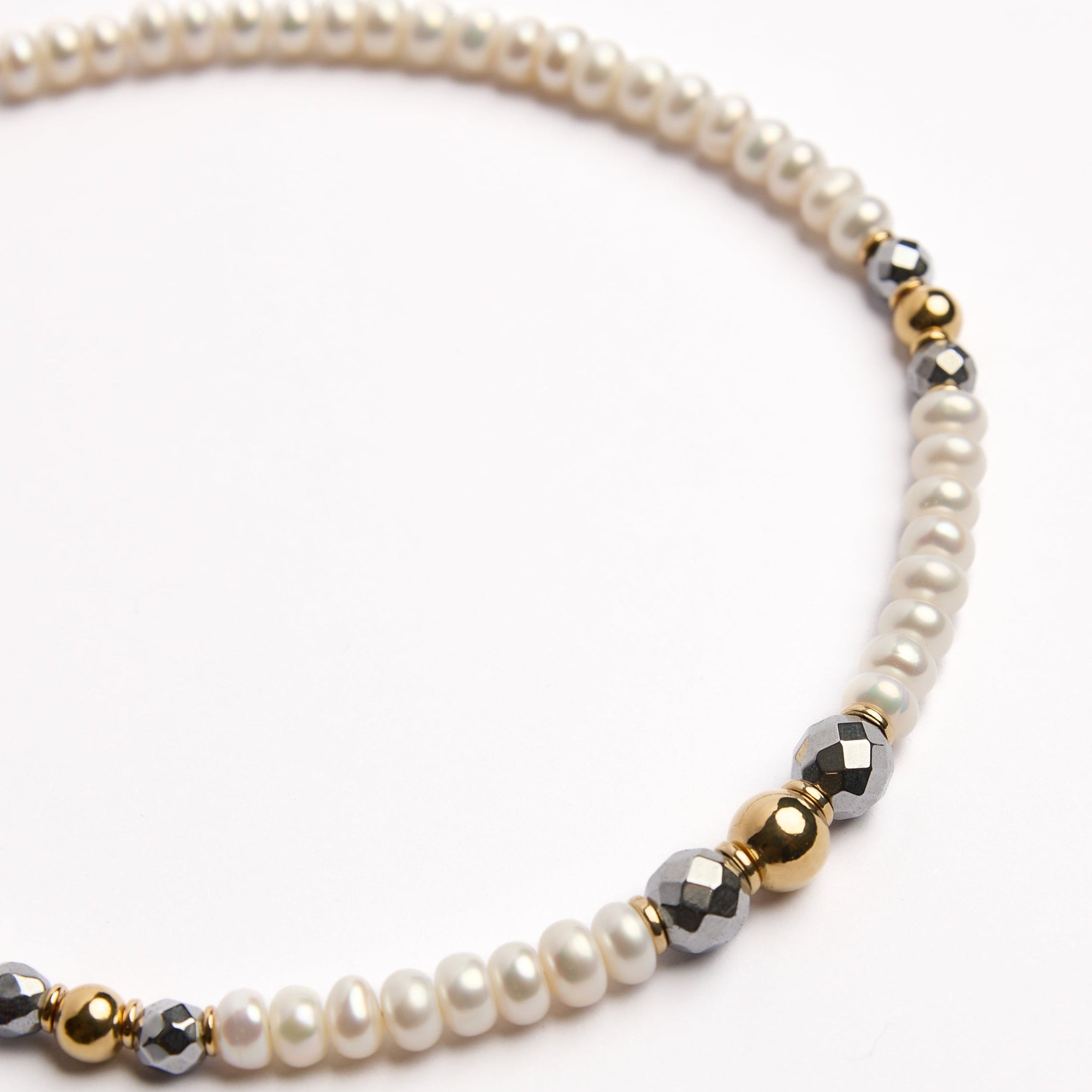 Collier ras-de-cou en perles - Hématite et sphères