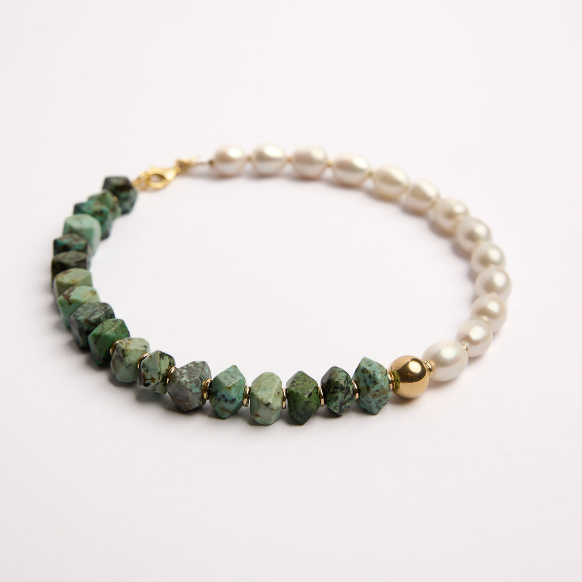 Collar de perlas con turquesa