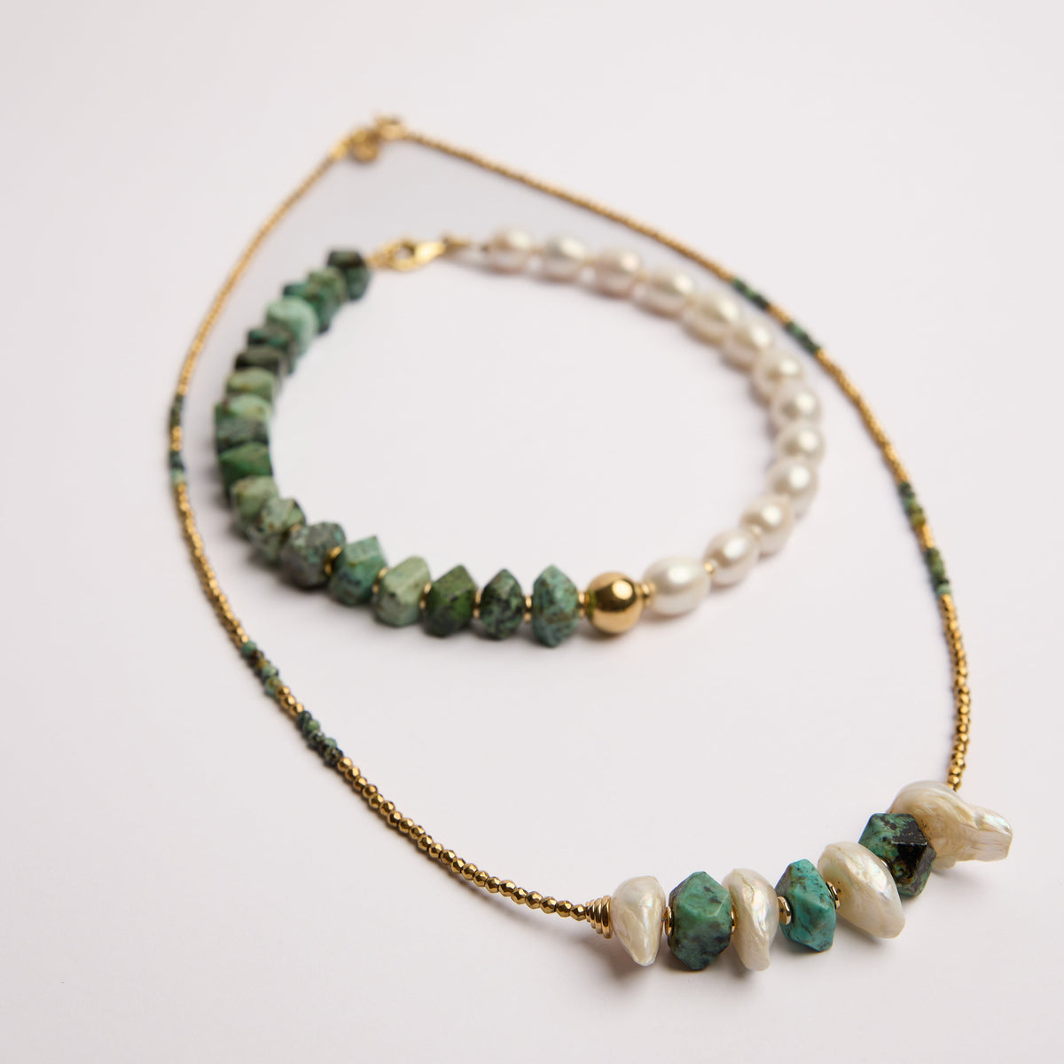 Collar de perlas con turquesa