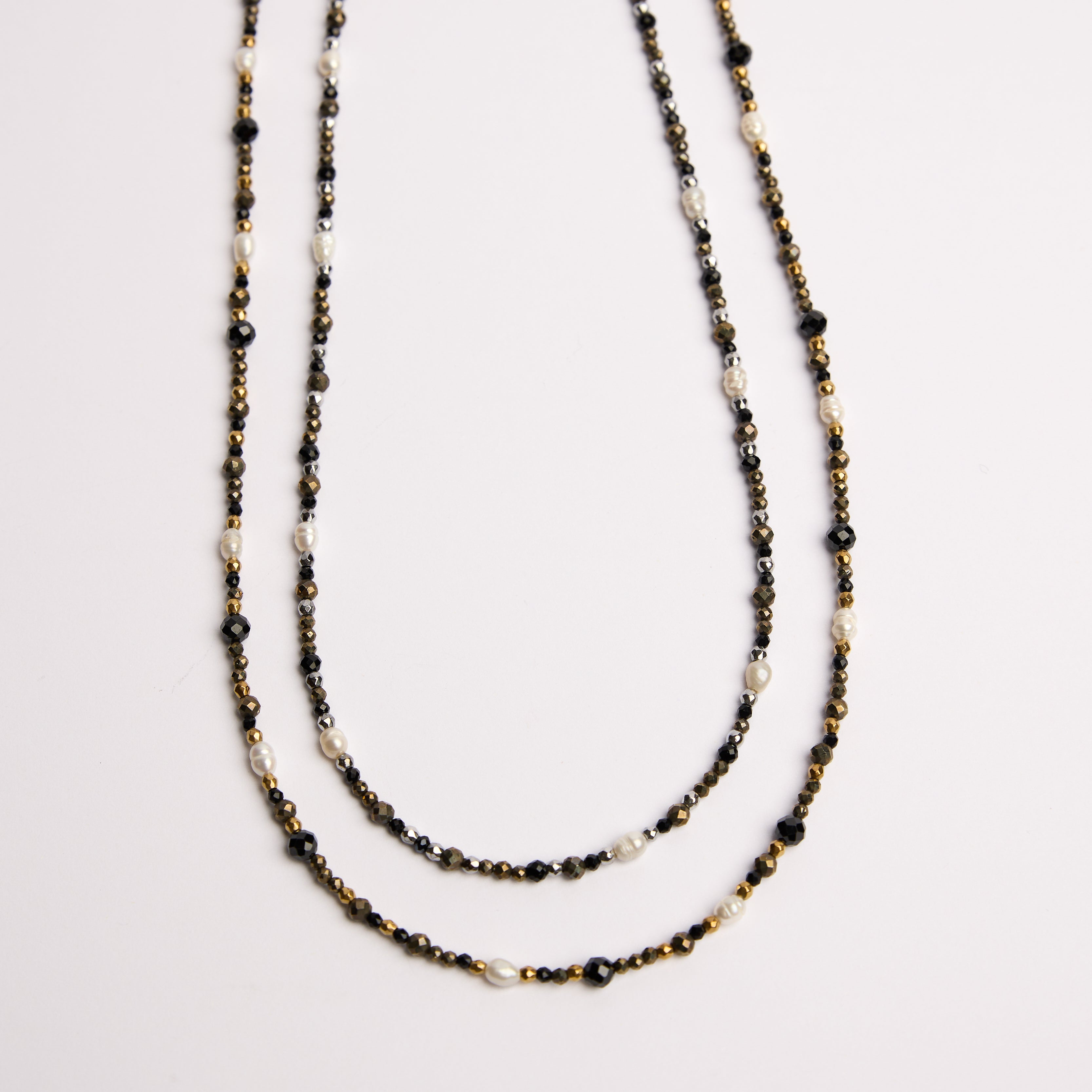 Collar de pirita con perlas de arroz y ónix