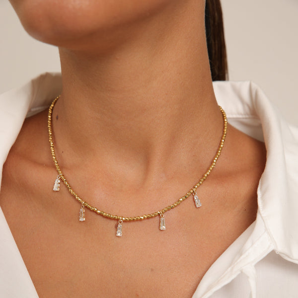 Collier ras du cou en hématite avec pendentifs en cristal