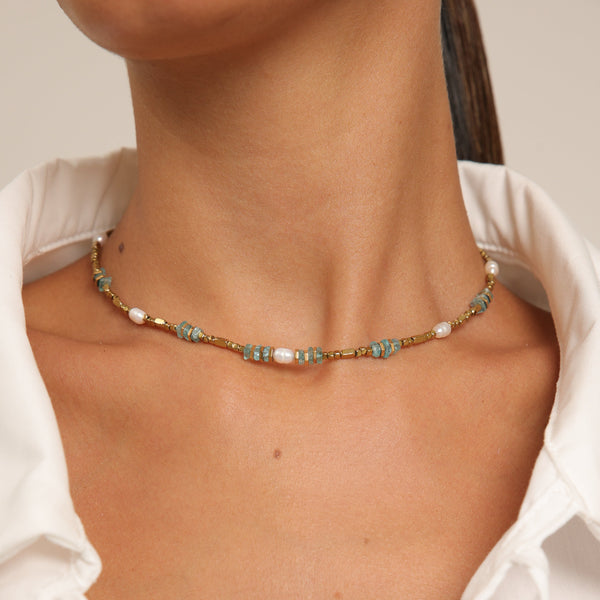 Collier ras du cou en hématite avec perle et apatite bleue