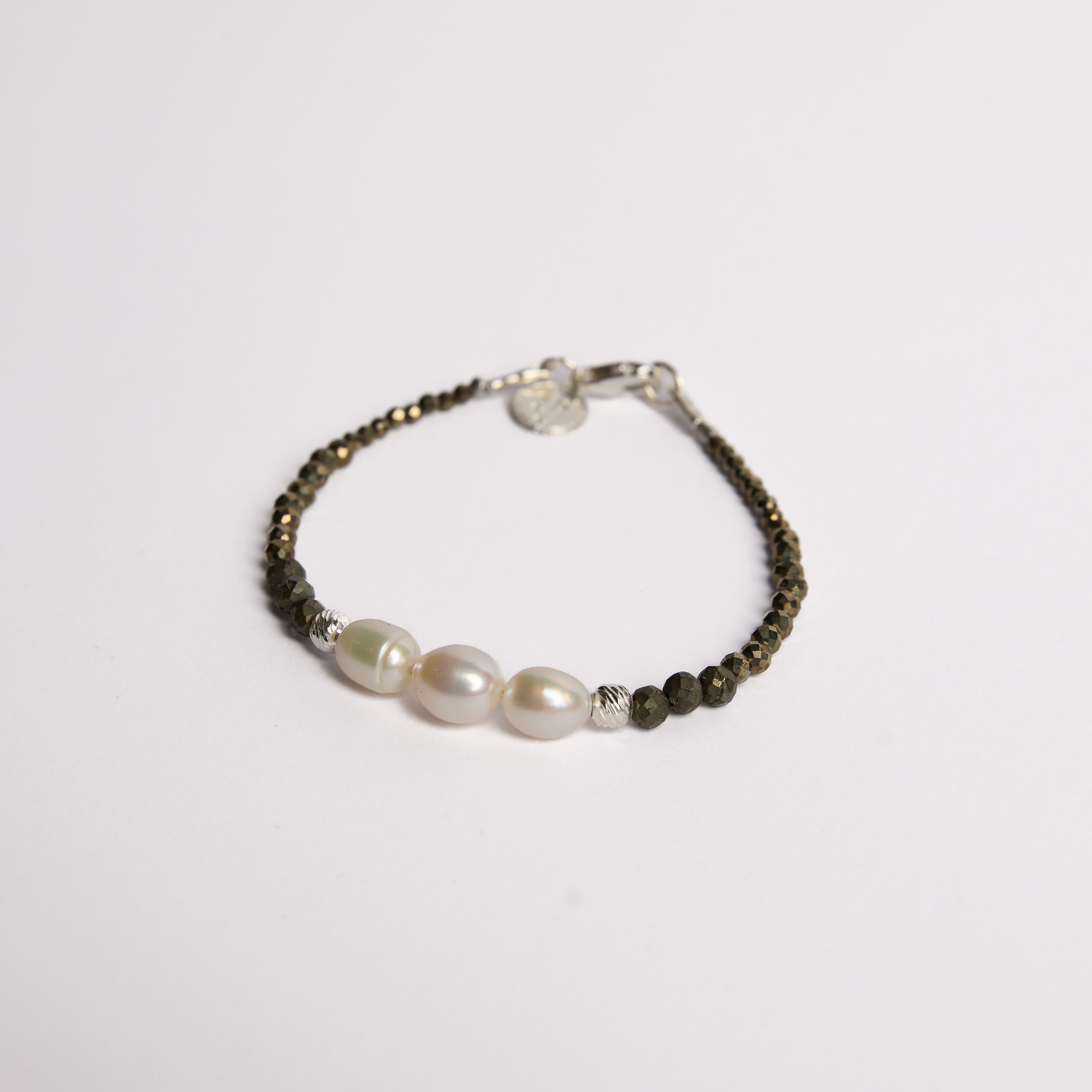 PULSERA DE HEMATITA - CON PERLAS