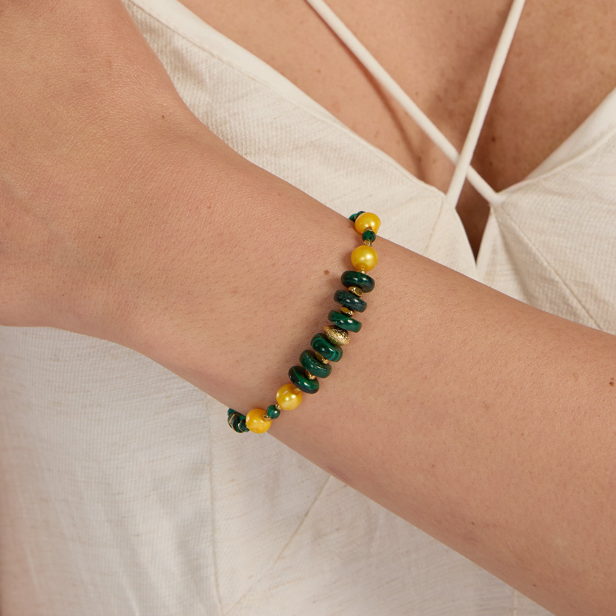 PULSERA DE PERLAS - CON CORAL, MALAQUITA Y HEMATITA