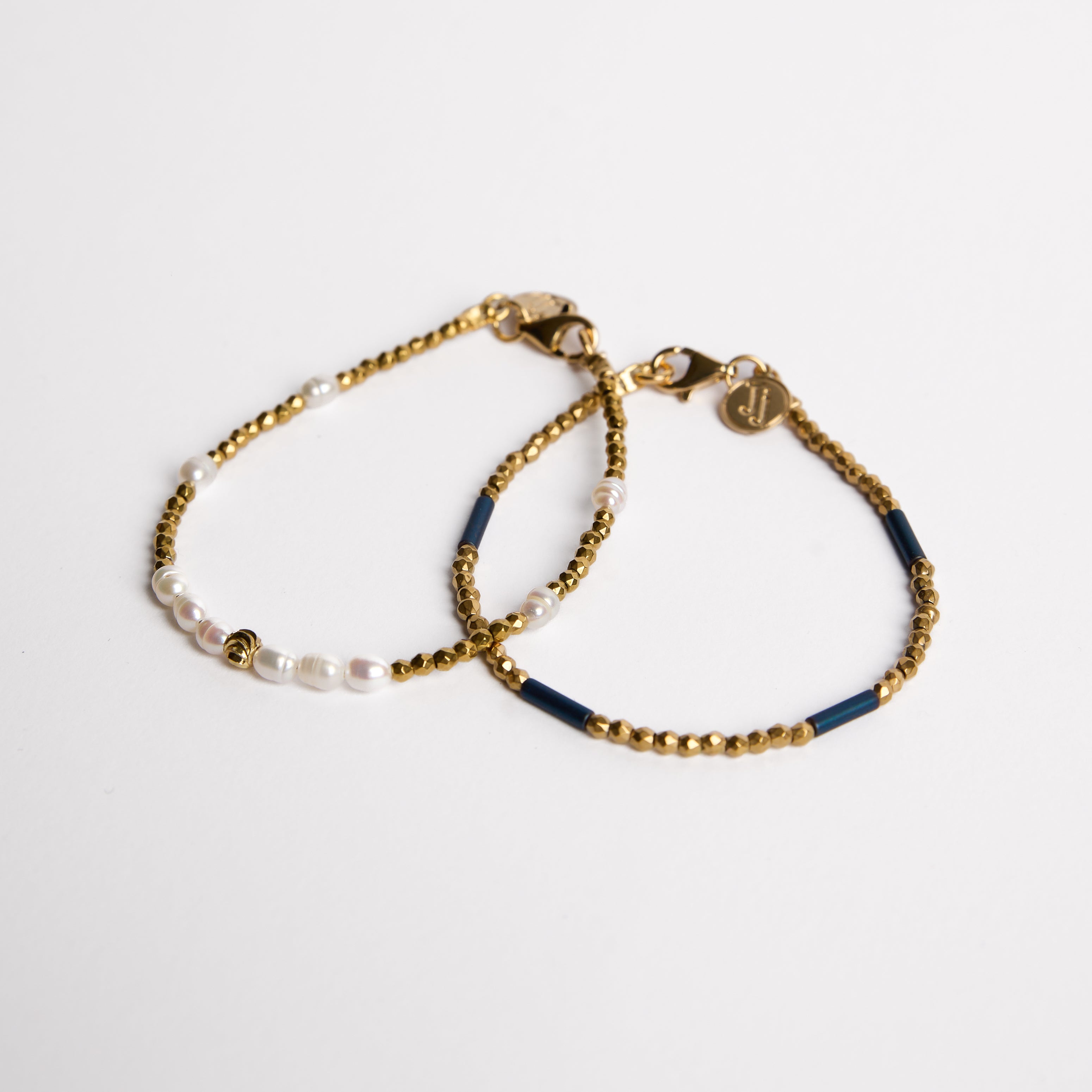 PULSERA DE HEMATITA - CON PERLAS