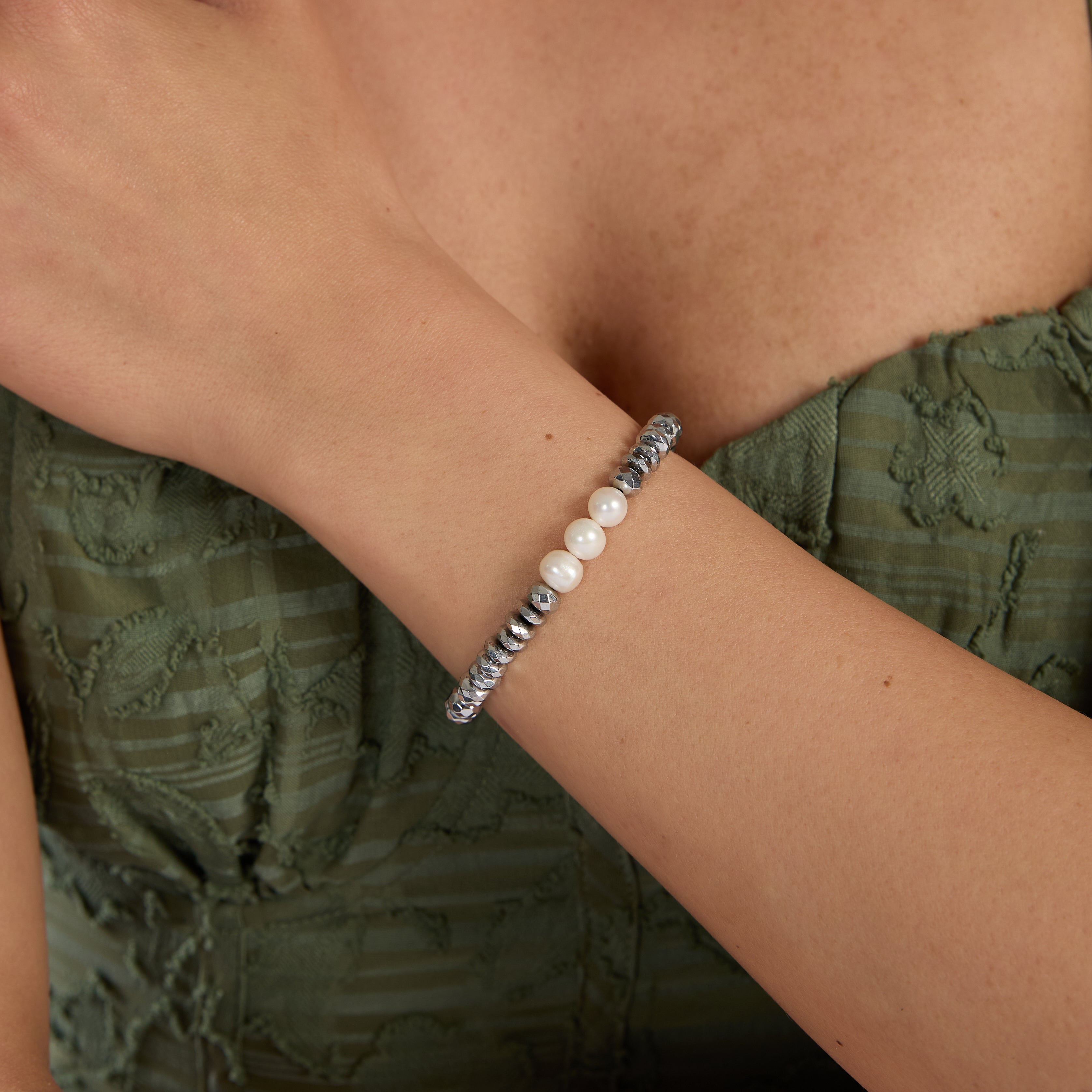 PULSERA DE HEMATITA - CON PERLAS